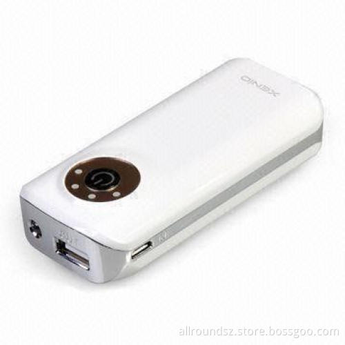 Power Bank with One USB, LED Torch and 4,400mAh Capacity